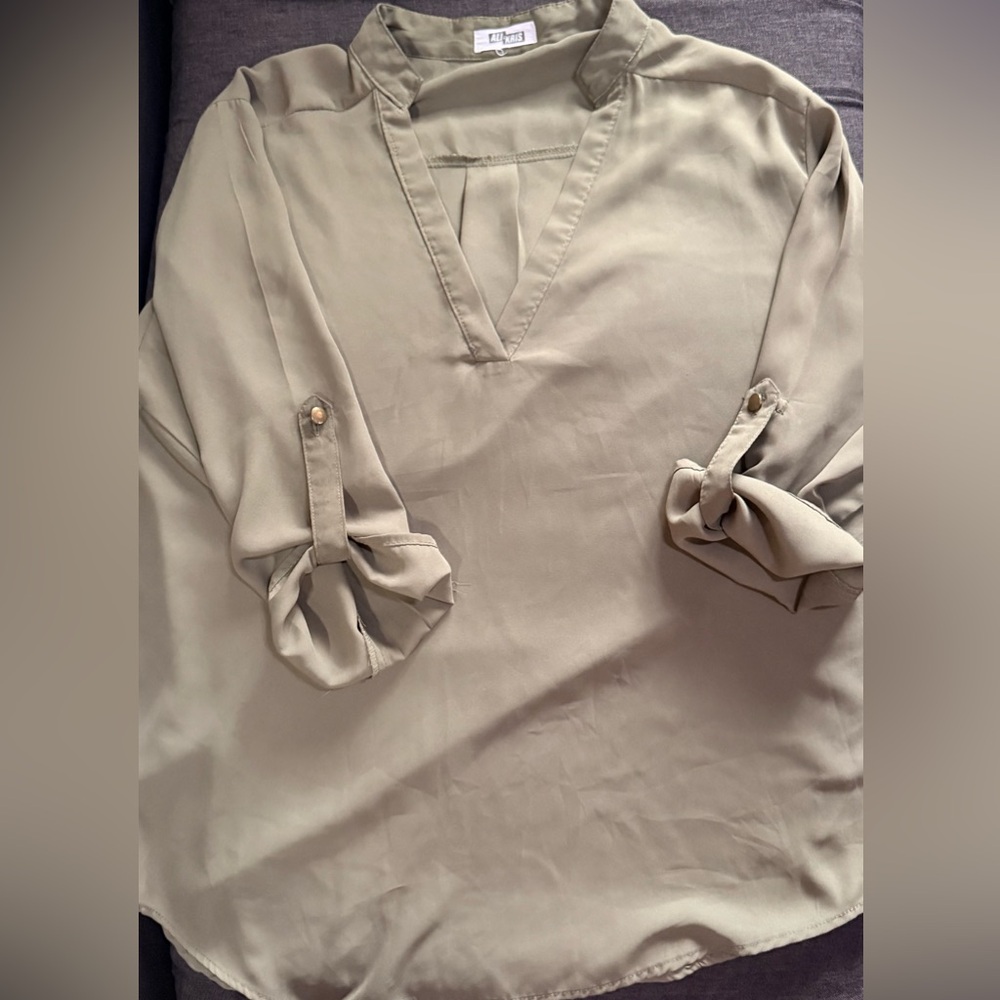 Ali & Kris dress shirt
